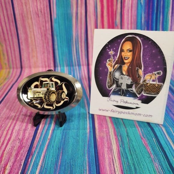 Unknown Brand Tractor on Red Epoxy Belt Buckle - Picture 5 of 6